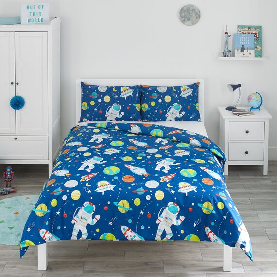 Bloomsbury Mill - Bettwäsche 200 x 200 cm Weltraum, Astronaut & Raketen für Kinder – Doppelbett Bettwäscheset für Jungen und Mädchen – Blau Wendebettwäsche und 2 Kissenbezug Set