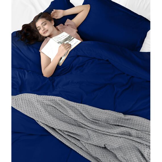 Utopia Bedding Duvet Cover Queen Size - 3 Piece with Zipper Closure - 1 Comforter Cover 90X90 Inches & 2 Pillow Shams 20X26 Inches (Royal Blue) Comforter Not Included
