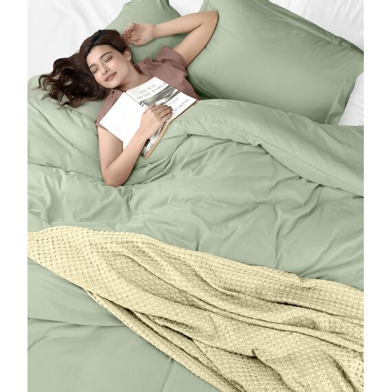 Utopia Bedding Bettbezug für King-Size-Bett: 1 Bettbezug mit 2 Kissenbezügen, 3-teiliges Bettwäsche-Set mit Reißverschluss, weich gebürstete Mikrofaser, 277 x 228 cm, Salbeigrün