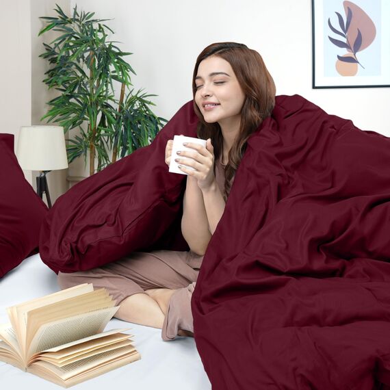 Utopia Bedding Duvet Cover Queen Size - 3 Piece with Zipper Closure - 1 Comforter Cover 90X90 Inches & 2 Pillow Shams 20X26 Inches (Burgundy) Comforter Not Included