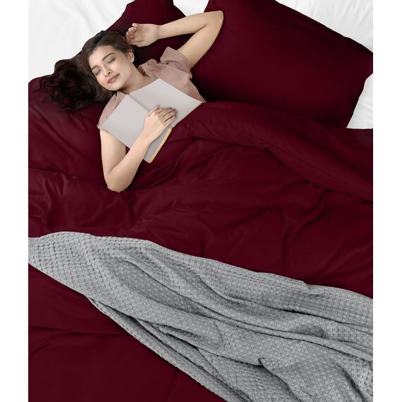 Utopia Bedding Duvet Cover Full Size - 3 Piece with Zipper Closure - 1 Comforter Cover 80X90 Inches & 2 Pillow Shams 20X26 Inches (Burgundy) Comforter Not Included