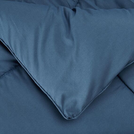 Sweet Home Collection 7-teiliges Bettdecken-Set, einfarbig, für alle Jahreszeiten, weiche Daunen-Alternative Decke und luxuriöse Mikrofaser-Bettlaken, Denim, voll