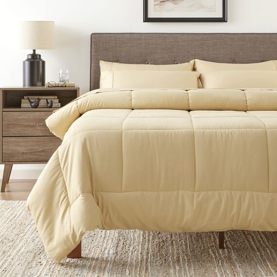 Sweet Home Collection 7-teiliges Bettwäscheset mit Tasche, einfarbig, für alle Jahreszeiten, weiche Daunen-Alternativdecke und luxuriöse Mikrofaser-Bettlaken, Kamel, Queen-Size-Bett
