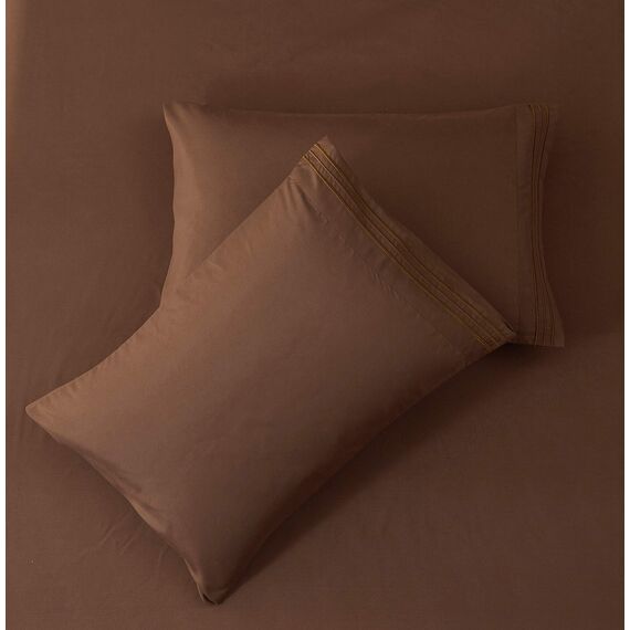 SONORO KATE Bettwäsche-Set, superweiche Mikrofaser, Fadenzahl 1800, luxuriöses ägyptisches Bettlaken, 45,7 cm tief, knitterfrei und hypoallergen, 4-teilig (California King, Braun)