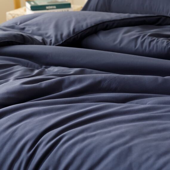 ROSGONIA Marineblaues Bettdecken-Set für Damen und Herren, 1 Bettdecke und 1 Kissenbezug, einfarbig, dunkelblau, weich, warme Mikrofaser-Bettdecke für alle Jahreszeiten
