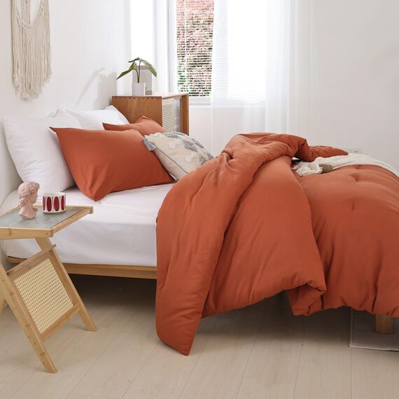 ROSGONIA Queen-Bettwäsche-Set, Burnt Orange, 3-teilig (1 Boho-Terracotta-Bettdecke und 2 Kissenbezüge), leichte Herbst-Bettwäsche, Rostdecke, Ganzjahresdecke