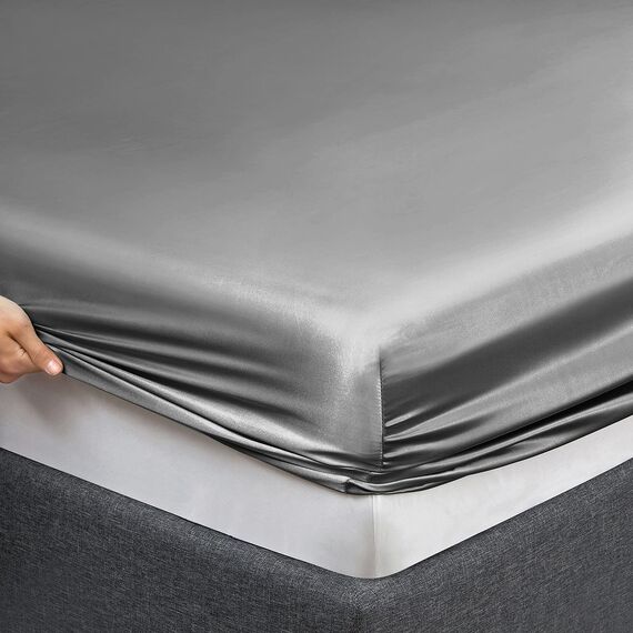 Vonty Satin Sheets King Silky Soft Satin Bed Sheets Misty Gray Satin Sheet Set, 1 Deep Pocket Fitted Sheet + 1 Flat Sheet + 2 Pillowcases