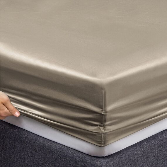 Vonty Satin Sheets King Silky Soft Satin Bed Sheets Sand Satin Sheet Set, 1 Deep Pocket Fitted Sheet + 1 Flat Sheet + 2 Pillowcases