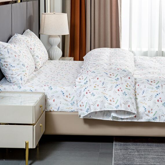 Bedlifes Bettlaken-Sets in voller Größe, ultraweich, atmungsaktiv, seidige Blumen, tiefe Tasche, 100 % Mikrofaser, Bettlaken, 4-teilig, volle Größe, Weiß mit Blumenmuster