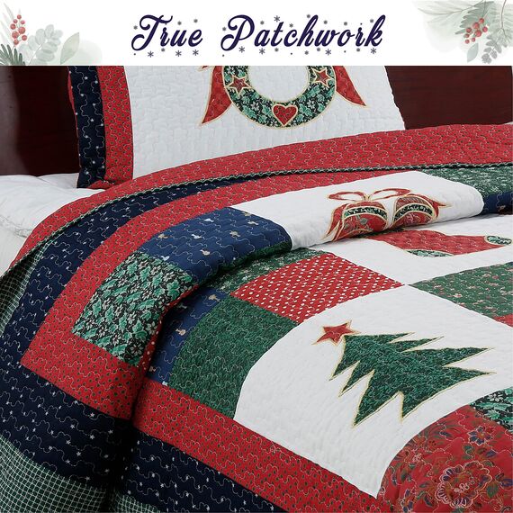 Cozy Line Home Fashions Christmas True Patchwork Kränze Kiefernbaum Strümpfe Rustikale Wendedecke Bettwäsche Set, Decke Tagesdecke (Happy Christmas, King - 3 Stück)