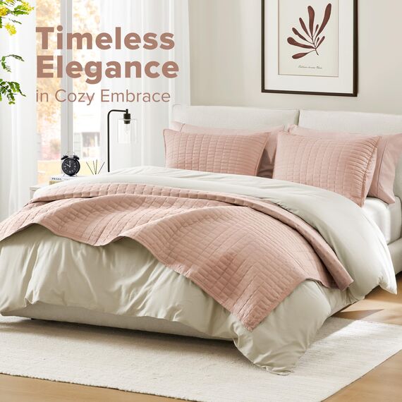 Comfort Spaces Kienna Steppdecken-Set, luxuriöse doppelseitige Nähte, Sommerdecke, leicht, weich, Ganzjahres-Bettwäsche, passender Kissenbezug, Rouge, Decke, Kingsize-Bett (264,2 x 228,6 cm), 3-teilig