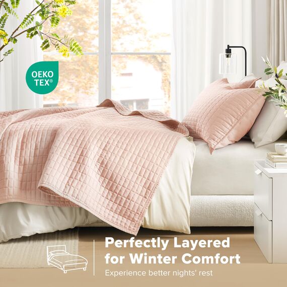 Comfort Spaces Kienna Steppdecken-Set, luxuriöse doppelseitige Nähte, Sommerdecke, leicht, weich, Ganzjahres-Bettwäsche, passender Kissenbezug, Rouge, Decke, Kingsize-Bett (264,2 x 228,6 cm), 3-teilig