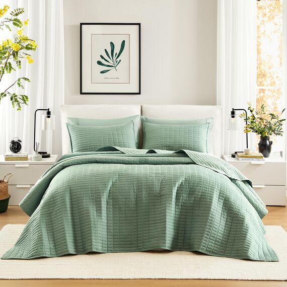 Comfort Spaces Kienna Steppdecken-Set, luxuriös, doppelseitig, genäht, für alle Jahreszeiten, leicht, Tagesdecke, Bettwäsche, passende Kissenbezüge, Meeresschaum, 3-teilig