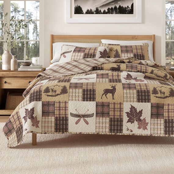 Great Bay Home Lodge Bettwäsche-Set – 2-teiliges Bettwäsche-Set für Doppelbetten in XL-Größe, rustikales Bettwäsche-Set – leicht, wendbare Tagesdecke für alle Jahreszeiten (Hirsch und Blatt-Patchwork)
