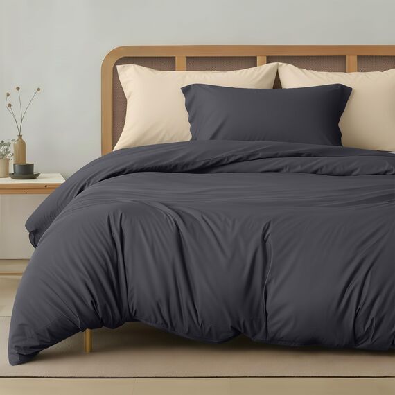 Utopia Bettwäsche-Set – 2-teiliges Mikrofaser-Set – Beinhaltet 1 Bettbezug 140 x 200 cm mit sicherem Reißverschluss und 1 Kissenbezug 65 x 65 cm mit Hotelverschluss (Grau)