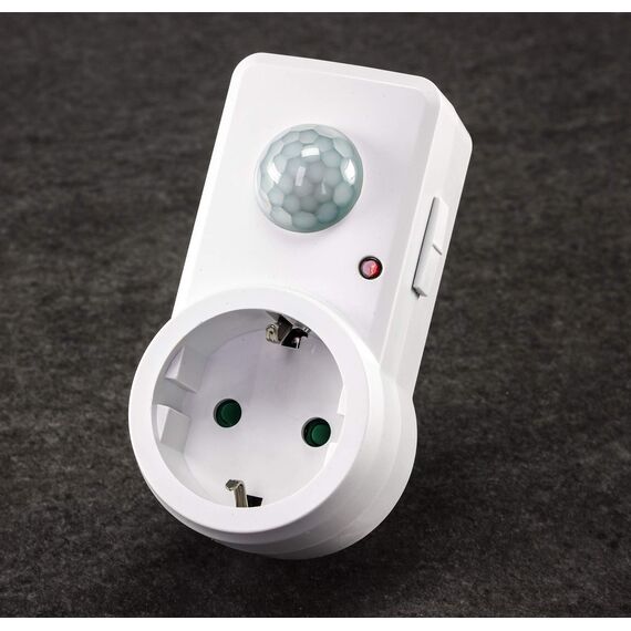 ChiliTec Steckdose Zwischenstecker mit Bewegungsmelder 120° 9m Reichweite 1200W 230V Adapter Sensor Schaltzeit 10sek.-15min Empfindlichkeit einstellbar für Beleuchtung im Innenbereich Weiß