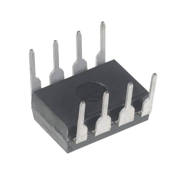 ALLECIN 50 Stück Dip-8 NE555 NE555P Timer IC NE555N Chip 4,5V 10A 4,5 Volt 10 Ampere