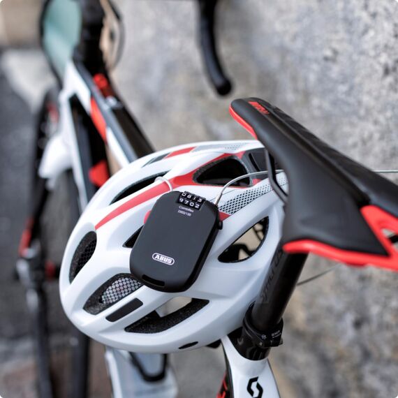 ABUS Spezialschloss Combiflex 2501/65 - Geeignet als Gepäcksicherung, Skischloss, Helmsicherung - 65 cm Stahlkabel - mit Zahlencode - Schwarz