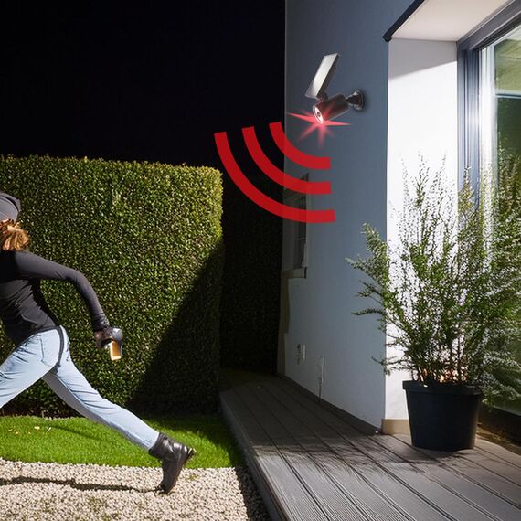Maclean Solar Kamera-Attrappe mit Bewegungsmelder und LED-Licht | IP Überwachungskamera Attrappe mit Objektiv | IP44 - Außenbereich | 220 Lumen, 6500K | Solarbetrieben, Blinkende rote LED (1 Stück)