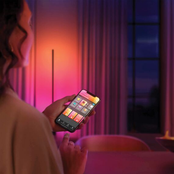 Philips Hue Gradient Signe Tischleuchte Weiß 730 lm, 16 Mio. Farben und Farbverläufe, Dimmbar, Steuerbar via App, Kompatibel mit Amazon Alexa