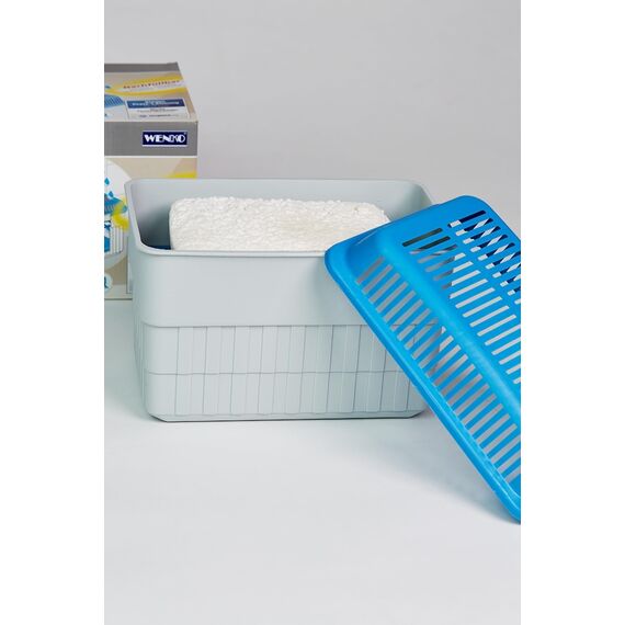 WENKO Feuchtigkeitskiller mit 1 kg Granulatblock, Raumentfeuchter, fasst bis zu 1,4 Liter Feuchtigkeit, laborgeprüft, nachfüllbar, reduziert Schimmel & Gerüche, 24 x 16 x 15 cm, Grau / Blau