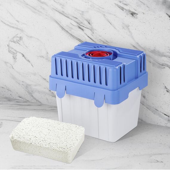 WENKO Nachfüllpack für Feuchtigkeitskiller 5 kg, Granulatblock für Raumentfeuchter, fasst bis zu 8 l Feuchtigkeit, laborgeprüft, reduziert Schimmel & Gerüche, Weiß