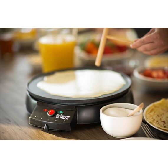 Russell Hobbs Crêpes Maker [Ø30cm, antihaftbeschichtete Platte, inkl. Teigverteiler & Wender] Fiesta Elektrogrill (für Crepes, Pancakes, Galettes & Burritos, Taccos, 1000W) Tischgrill 20920-56