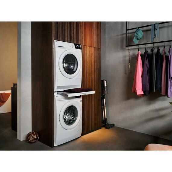 AEG Wärmepumpentrockner 8 kg, Serie 8000: AbsoluteCare Wolle- und Seidetrocknung, Testsieger der Stiftung Warentest, Energiekl. C, Energiesparend, Trommelbeleuchtung, Knitterschutz, TR8T70680