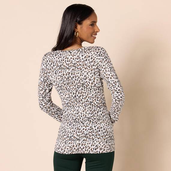 Amazon Essentials Damen Leichter, Langärmeliger Pullover Mit Rundhalsausschnitt (Erhältlich in Übergröße), Weiß Gepardenaufdruck, XXL