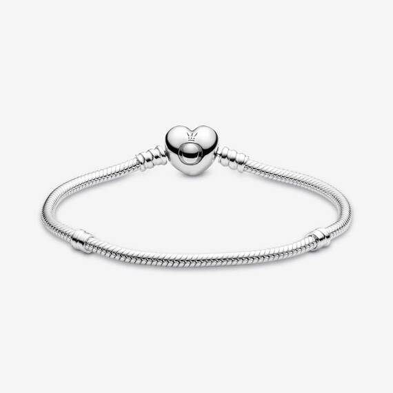 PANDORA Moments Schlangen-Gliederarmband mit Herz-Verschluss aus Sterling-Silber, kompatibel mit Charms und Anhängern aus der Moments Kollektion, Größe: 23cm