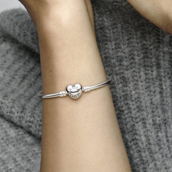 PANDORA Moments Herzverschluss Armreif aus Sterlingsilber aus der PANDORA Moments Kollektion, Größe: 15, 596268-15