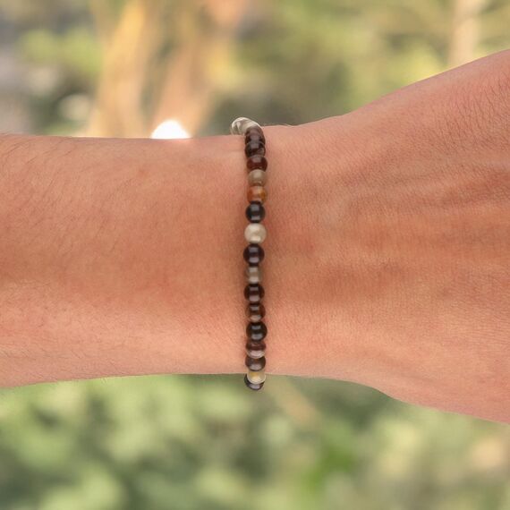 Lebensquelle Plus Mini Kugelarmband | 4-5mm | Hochwertiges Edelsteinarmband (Versteinertes Holz)