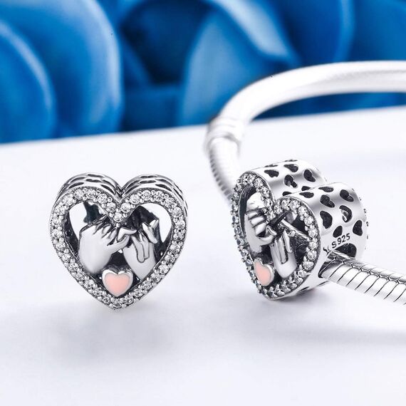 Geschenke für Frauen Anhänger Charm aus 925er Sterlingsilber, Herzform mit Händen, Liebes-Anhänger, kompatibel mit Pandora-Armband, Schmuckgeschenk