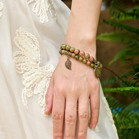 Farfume Chakra Armbänder für Frauen - Kristalle Armband Frauen natürliche Edelsteine Yoga Reiki- Ein Satz von Doppel-Armbänder(Unakit(Mittel))