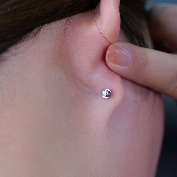 Limerencia Medizinische Titan Ohrringe, G23 Hypoallergen Gesundheitsstecker Ohrstecker mit Schraubverschluss, Nickelfreie Ohrringe für Damen, Mädchen und Kinder (CZ + Opal Crown)