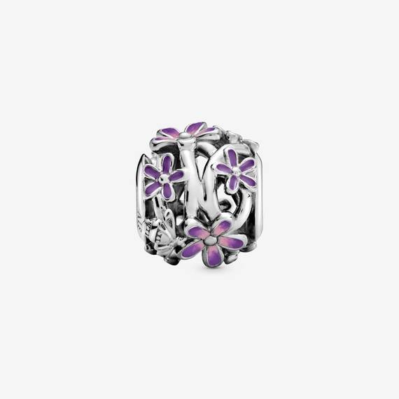 PANDORA Offen gearbeitetes, lilafarbenes Gänseblümchen Charm, Kollektion Garden, aus Sterlingsilber, 798772C02