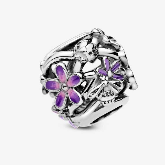 PANDORA Offen gearbeitetes, lilafarbenes Gänseblümchen Charm, Kollektion Garden, aus Sterlingsilber, 798772C02