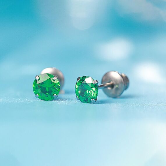 Limerencia Titan Ohrringe für Damen und Herren - G23 Medizinische Hypoallergene Gesundheitsstecker Mit CZ für Empfindliche Ohren - Mode Damenschmuck (5mm, Grün)