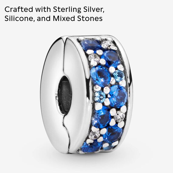 PANDORA Moments Blauer Pavé-Clip Sterling Silber, Cubic Zirconia 791817NSBMX