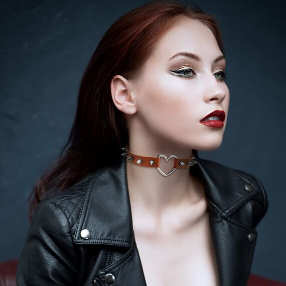 JewelryWe Schmuck 7pcs Damen Choker Leder Halsband Gothic Punk Lolita Herz Spike Nieten Sklave Kragen Halskette 34-38cm Erstellbare Collier Kette, 7 Farben Set