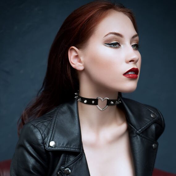 JewelryWe Schmuck Damen Choker Leder Halsband Gothic Punk Lolita Herz Spike Nieten Sklave Kragen Halskette 34-38cm Erstellbare Collier Kette, Schwarz