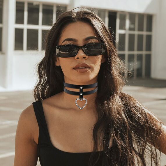 JewelryWe Schmuck Damen Choker Halsband Leder Halskette Gothic Punk Herz Zweischichtig Collier Kette mit Herz Anhänger verstellbare Kragen Halsketten für Frauen Mädchen Schwarz