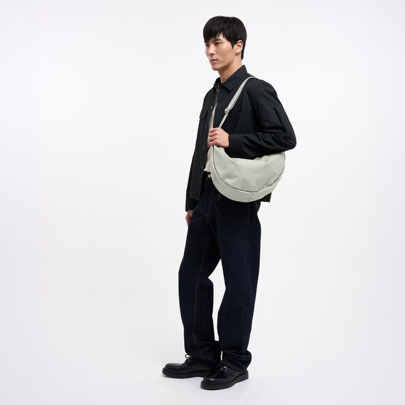 GOT BAG Crossbody Moon Bag | Halbmond Handtasche Wasserabweisend | Stylische Umhängetasche mit verstellbarem Gurt