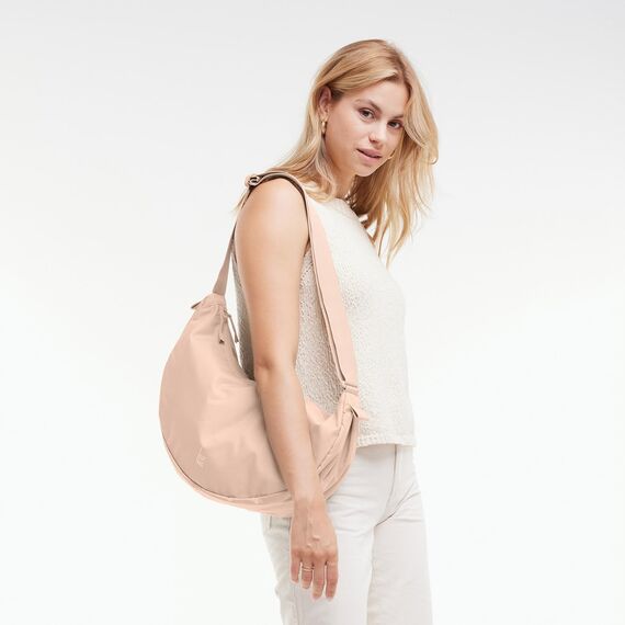GOT BAG Moon Bag Umhängetasche aus Ocean Impact Plastic | Wasserdichte Halbmondtasche | Elegante Umhängetasche mit verstellbarem Riemen, Krill