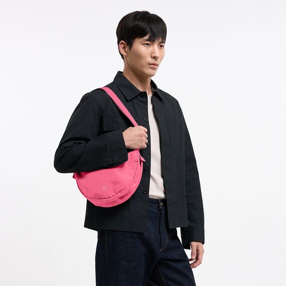 GOT BAG Crossbody Moon Bag | Halbmond Handtasche Wasserabweisend | Stylische Umhängetasche mit verstellbarem Gurt