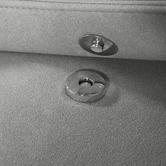 dressforfun Dirndl Tasche, Handtasche Damen mittelgroß, Trachten Mode, Trachtentasche Wildlederoptik, Edelweiß, Damen Tasche, Umhängetasche, Oktoberfest Accessoires, Damen-Schultertaschen - grau