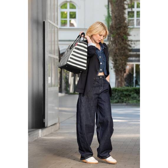 reisenthel loopshopper L summerstripes black – Stabile Tasche mit praktischen Fächern aus recycelten PET-Flaschen – Charmantes und wasserabweisendes Design