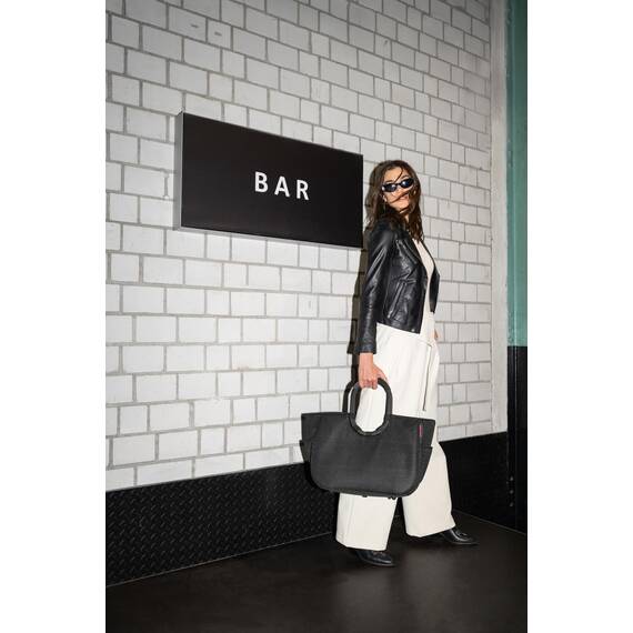 reisenthel loopshopper L mesh black – Stabile Tasche mit praktischen Fächern aus recycelten PET-Flaschen – Charmantes und wasserabweisendes Design
