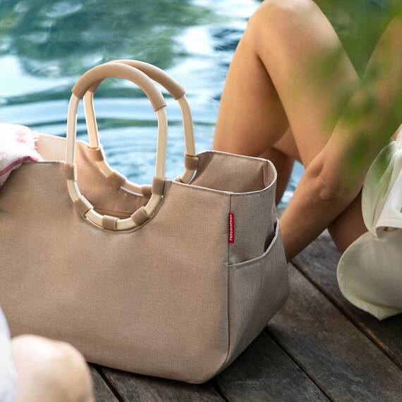 reisenthel loopshopper L Stabile Tasche mit praktischen Fächern aus recycelten PET-Flaschen Charmantes und wasserabweisendes Design, Farbe:twist azure