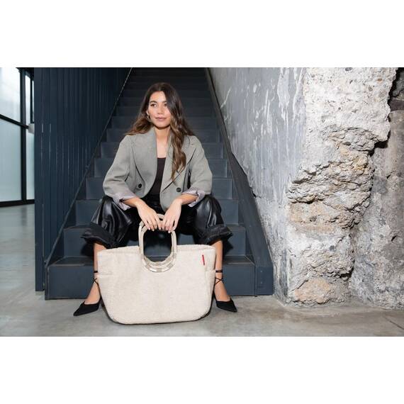 reisenthel loopshopper L teddy sand – Stabile Tasche mit praktischen Fächern aus recycelten PET-Flaschen – Charmantes und wasserabweisendes Design